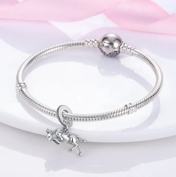 Zawieszka charms do pandory Srebro próby 925 Szarżujący Byk - obrazek 3