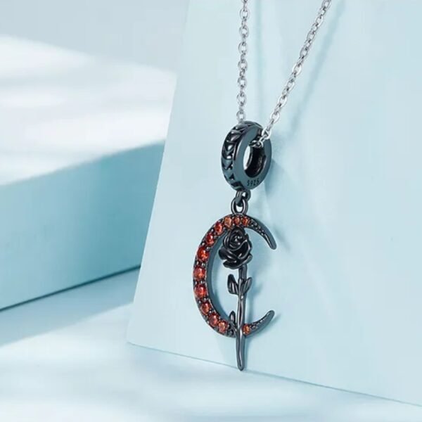 Zawieszka charms do pandory Srebro próby 925 Czarna Róża i Księżyc - obrazek 2