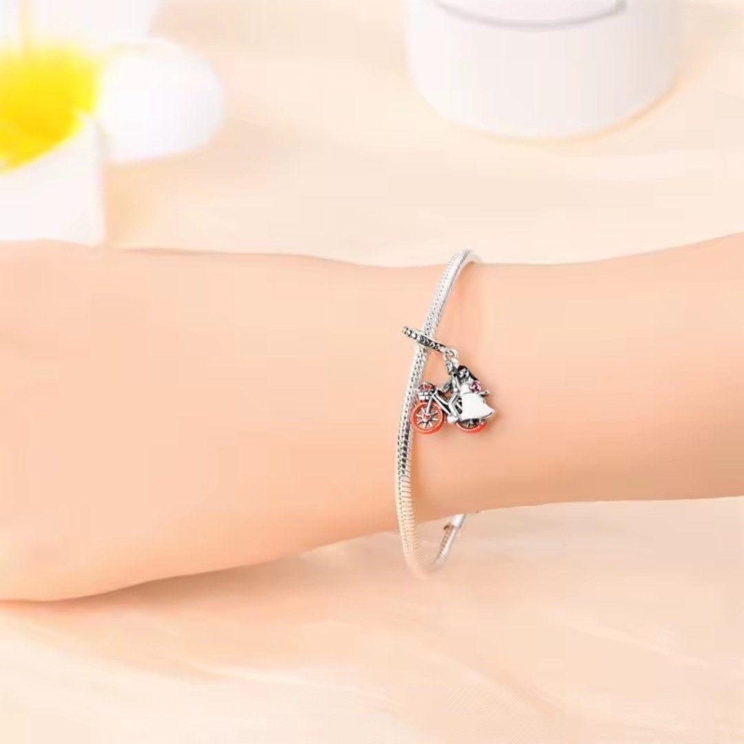 Zawieszka charms do pandory Srebro próby 925 Młoda Para na Rowerze - obrazek 3